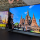 Imagen para el artículo titulado Los nuevos televisores QLED 8K de Samsung no necesitan contenido en 8K, lo escalan ellos mediante IA